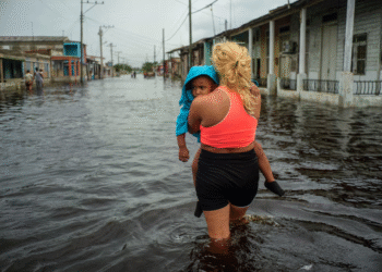 ¡Alarma Unicef! Más de 700.000 niños, damnificados por el huracán Melissa