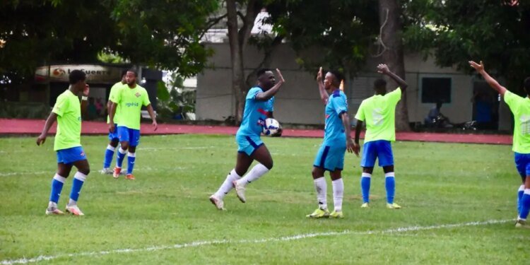 ¡Salcedo FC arrasa 3-1 a Atlético San Cristóbal en un partidazo de LDF!