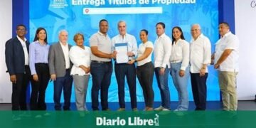 Luis Abinader: Sabana Perdida consolida su futuro con títulos de propiedad