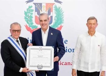 Frank Rainieri Recibe el Máximo Honor Dominicano: La Orden del Mérito