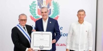 Frank Rainieri Recibe el Máximo Honor Dominicano: La Orden del Mérito