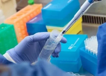 Tu Saliva Esconde el Secreto del Cáncer de Cabeza y Cuello