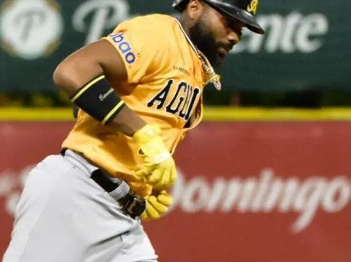 Águilas Cibaeñas Atrapan a los Toros