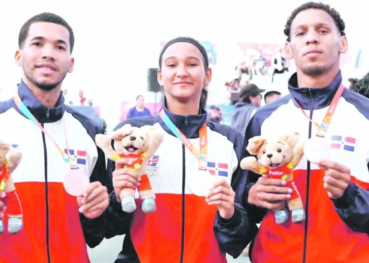 ¡Triplete de Bronce! Martínez, Taveras y Peña hacen historia en taekwondo bolivariano