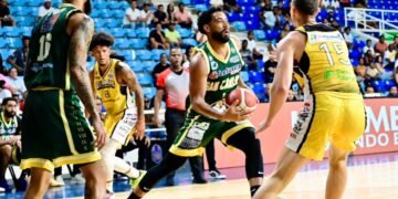 ¡San Carlos ES FINALISTA! Rompe Racha de 9 Años y Aplasta 96-65 a Rafael Barias en TBS Distrito