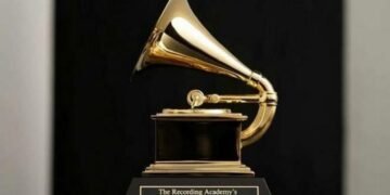 Latin Grammy 2025: La Guía Esencial para Ver la Ceremonia y No Perderte Nada