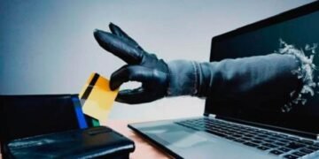 Mientras el Fraude Digital Desciende, el Fraude de Identidad se Dispara: ¡Atención País!