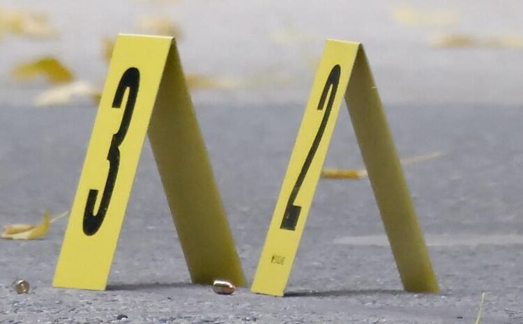 Balean a testigo de juicio frente a antiguo Palacio de Justicia SDE