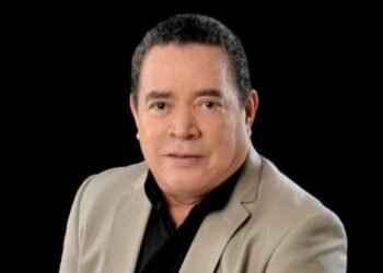 ¡Oficial! René Fortunato inmortaliza su nombre con estrella en el Paseo del Cine Downtown