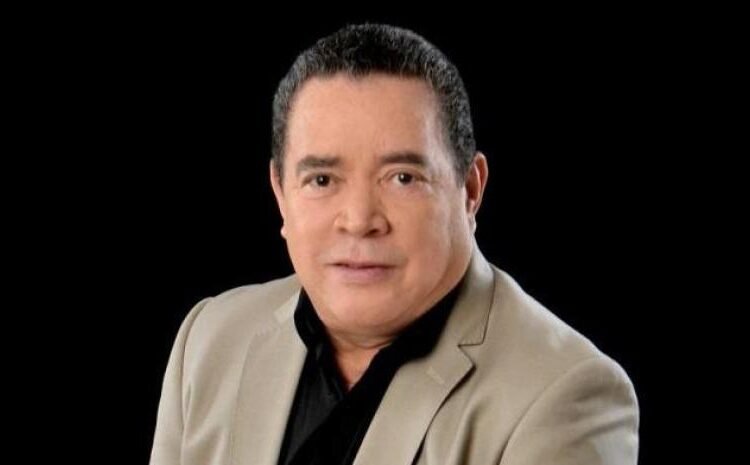 ¡Oficial! René Fortunato inmortaliza su nombre con estrella en el Paseo del Cine Downtown