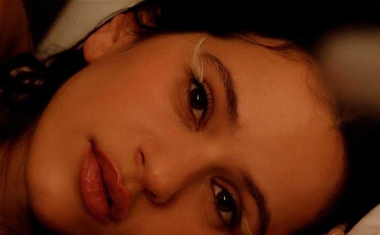 Rosalía revela su plan B impensable: «Sin la música, estudiaría Teología»