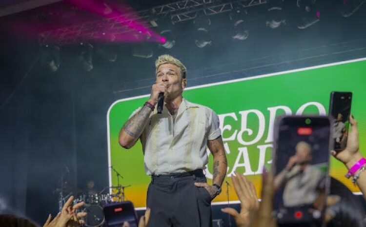¡Pedro Capó arrebata corazones en Dominicana: La gira «La Carretera» es un flechazo!