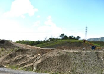 Baní: ¿Absurdo o genio? Tumban la Circunvalación para corregir sus grietas