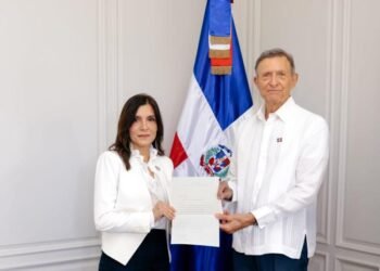 Leah Campos: Credenciales ante Canciller Álvarez sellan su rol como Embajadora