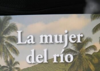 Vivian Jiménez Quiñones: La periodista que debuta con «La mujer del río», su imperdible libro de cuentos