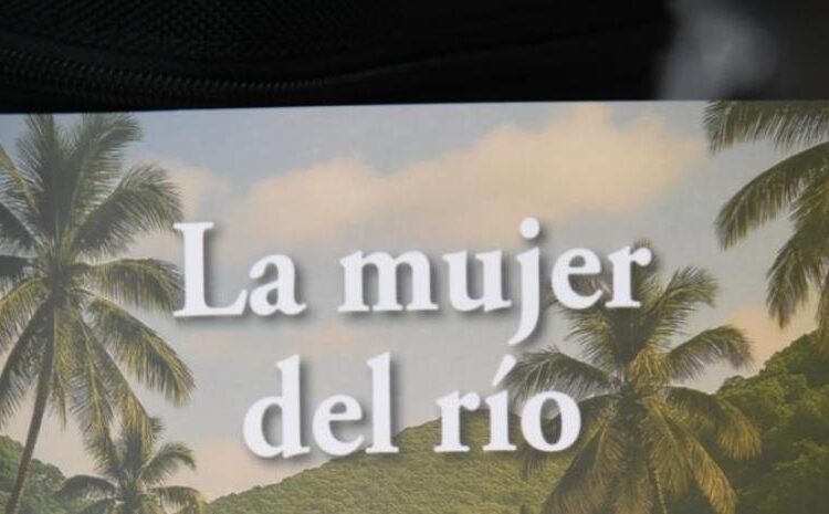 Vivian Jiménez Quiñones: La periodista que debuta con «La mujer del río», su imperdible libro de cuentos