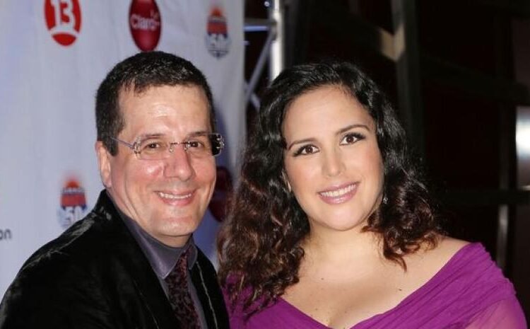 Angélica Vale: ¡Descubre su demanda de divorcio por la prensa… cenando con su esposo!