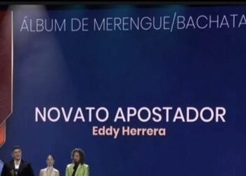 Eddy Herrera Arrasa en Latin Grammy: «Novato Apostador» es el Mejor Álbum Merengue/Bachata
