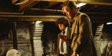 Yorgos Lanthimos: Bugonia desarma la conspiración a carcajadas quirúrgicas