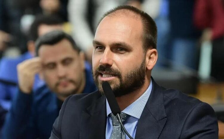 Eduardo Bolsonaro imputado por sabotear el caso de golpe contra su padre