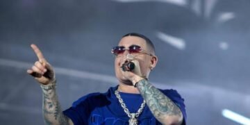 Bombazo: Cosculluela esquiva arresto a pesar de conducir sin licencia