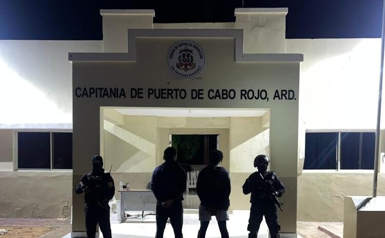 171 paquetes de presunta droga: Apresan a dos hombres en Pedernales