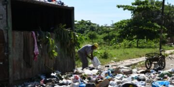 ¡Alerta Sanitaria en El Almirante Caña! Basura y filtrante colapsan la salud
