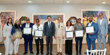 Seis leyendas del merengue inmortalizadas en galería permanente de Cultura