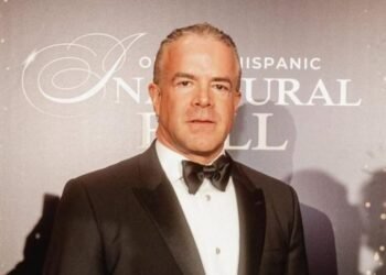 Fiscalía de México investiga a dueño de Miss Universo por narco