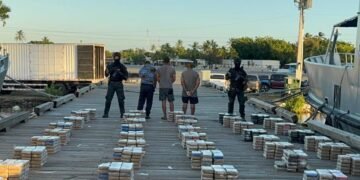 CAEN 1.5 TONELADAS de Cocaína en Baní: Tres Hombres Arrestados en Golpe al Narcotráfico