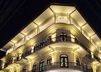 Giro histórico en Santiago: El mítico Hotel Mercedes ahora es un centro cultural