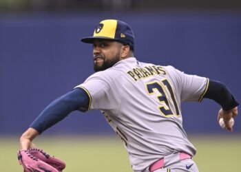 ¡Oficial! Bravos de Atlanta Blindan a Joel Payamps con $2.25 Millones