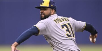 ¡Oficial! Bravos de Atlanta Blindan a Joel Payamps con $2.25 Millones