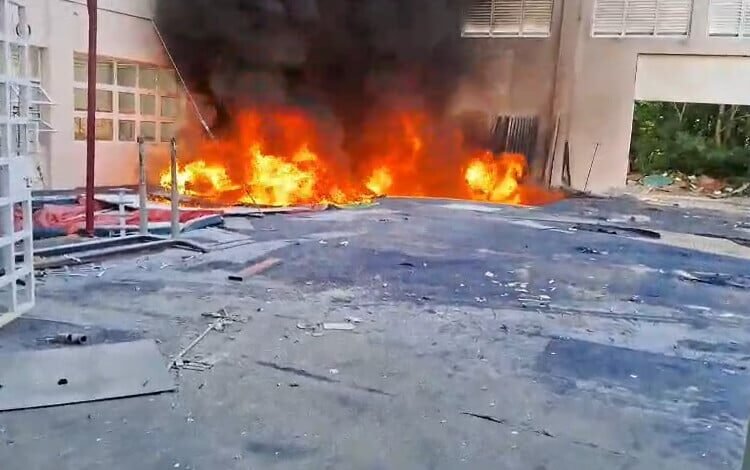 Chispa de soldadura + colchón: ¡Fuego voraz devora instalaciones!