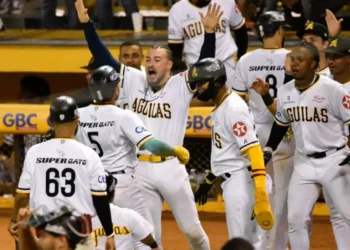 ¡Águilas y Toros: Doble barrida LEGENDARIA!