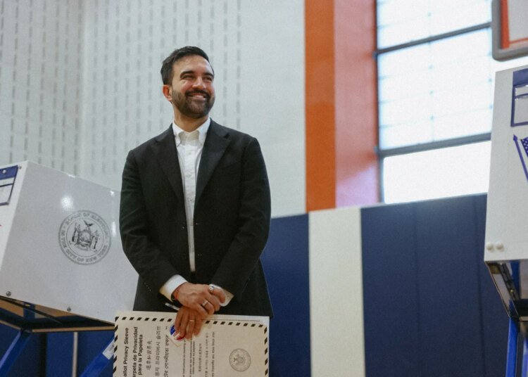 Mamdani vota y predice: ¡NY a punto de un hito histórico!