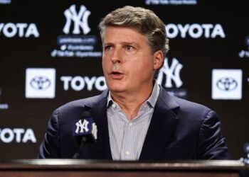 Yankees: Hal Steinbrenner Desata el Debate del Tope Salarial