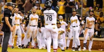 Águilas Vuelan Alto en el Liderato, Toros Respiran en su Nuca