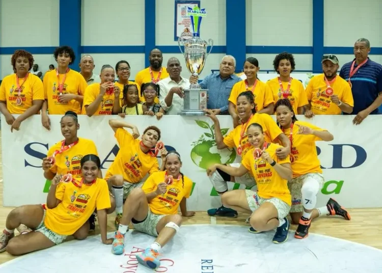 ¡Tricampeonas! Las Águilas de Guachupita extienden su dominio en el baloncesto femenino