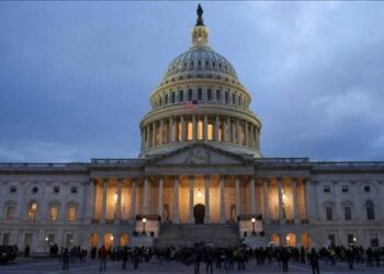 EEUU al borde: Senado en sesión dominical histórica contra el cierre federal