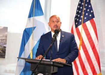 Brian DePeña reelecto Alcalde de Lawrence agradece la confianza de la ciudad