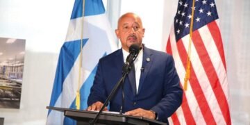 Brian DePeña reelecto Alcalde de Lawrence agradece la confianza de la ciudad