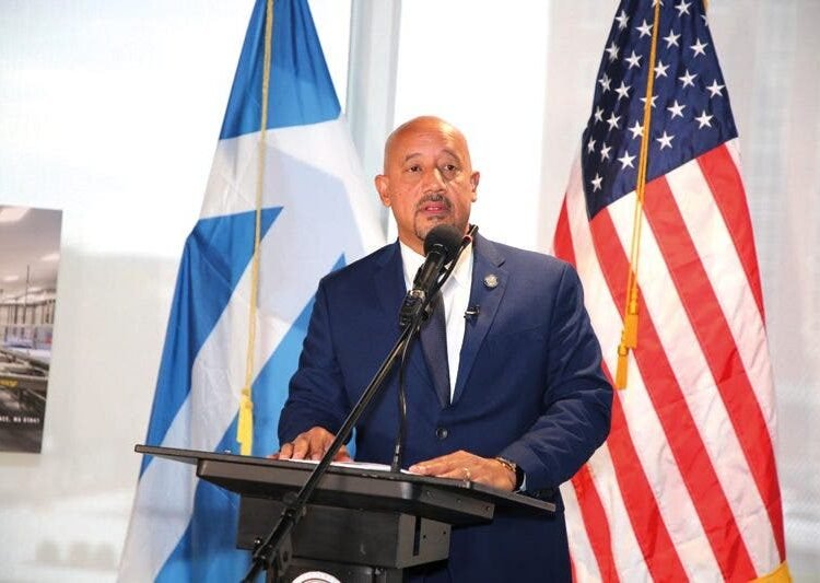 Brian DePeña reelecto Alcalde de Lawrence agradece la confianza de la ciudad