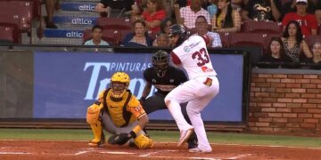 Gigantes cortan el vuelo perfecto de las Águilas en LIDOM