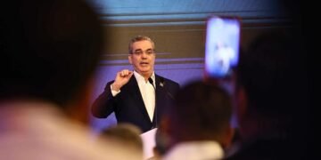 Luis Abinader EN VIVO: El Semanal que Marca la Agenda