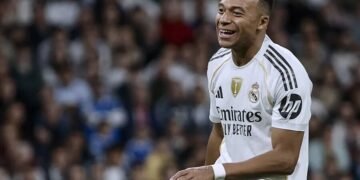 Mbappé reescribe la historia: 400 goles más joven que Messi y Cristiano
