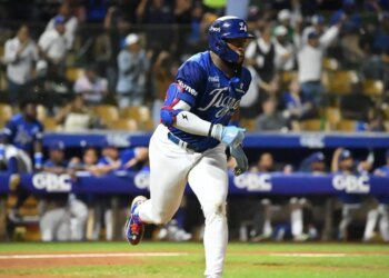 ¡Licey en fuego! Cuarta victoria al hilo frente a las Águilas