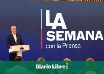 Prensa del Lunes en chanclas: La Semanal se muda ¡a Punta Cana!