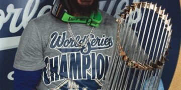 Abinader vibra con Teoscar Hernández tras victoria de los Dodgers en la Serie Mundial