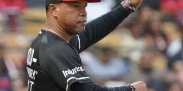 Escogido Confirma a Travis Lakins Abridor para el Debut